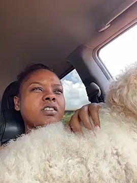 Dellah27 live sex cam