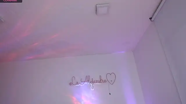 alee_lenoxx live sex cam