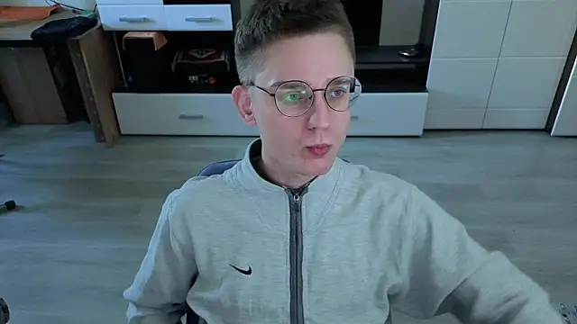 angryzan's cam snapshot