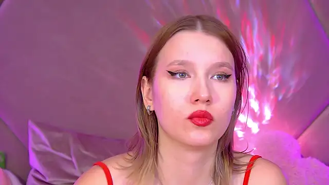 LiliLinn live sex cam