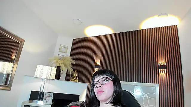 NattashaHotson live sex cam