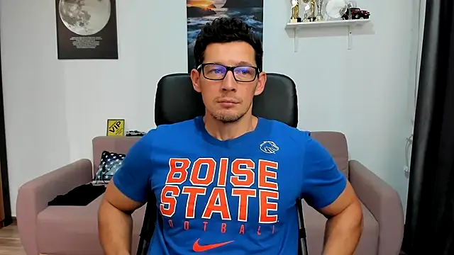 BrutusK08 live sex cam