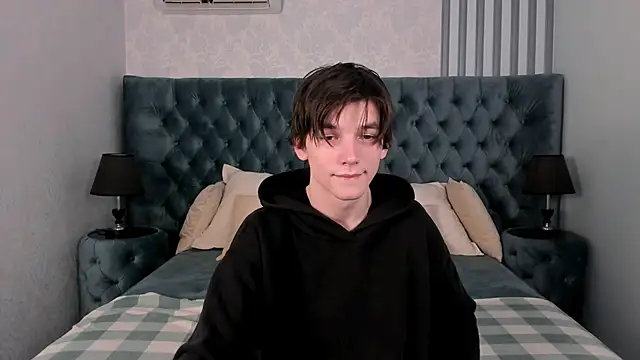 alfred_joness's cam snapshot