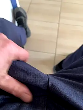 kenanbal0677's cam snapshot