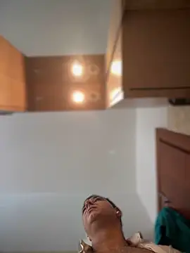 SecretlyDD's cam snapshot