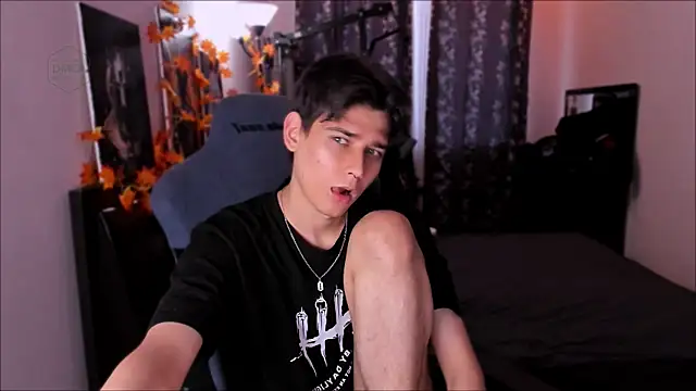 Foxicfu's cam snapshot