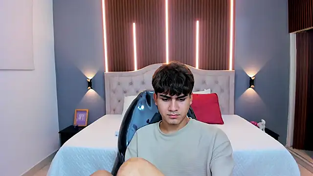 Tommy18__'s cam snapshot