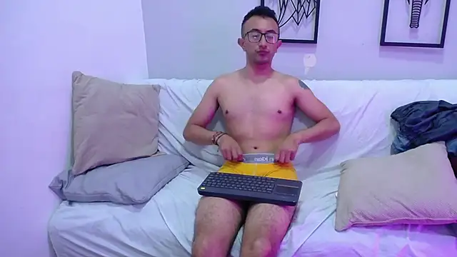 Addam_Hunter's cam snapshot