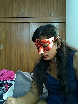 your_chandni04 live sex cam