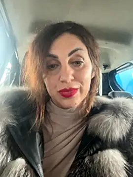 EmaSkyes live sex cam