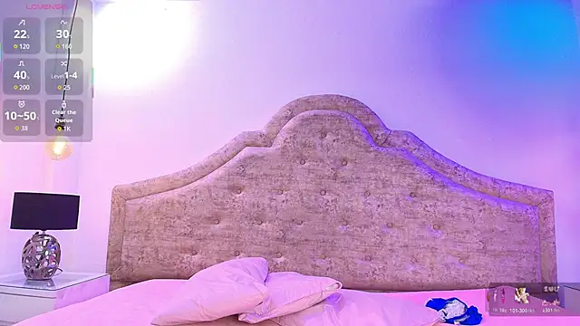 Khloe_Johnson18 live sex cam