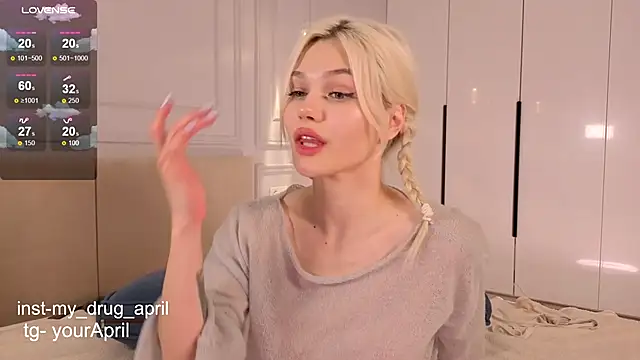 MyApril live sex cam