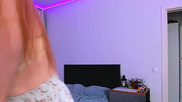 JanetShy live sex cam