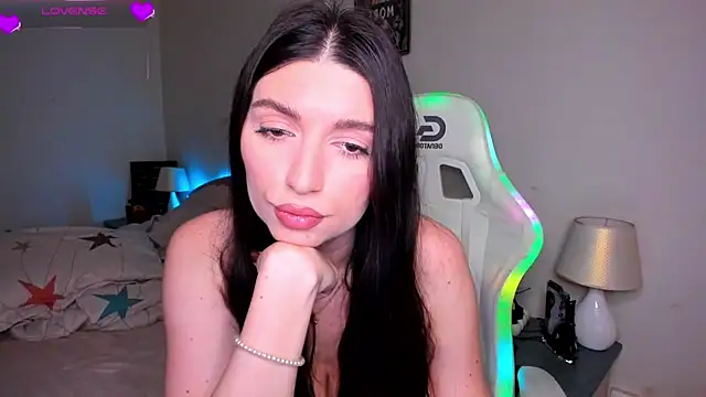 AdellaLoveX live sex cam