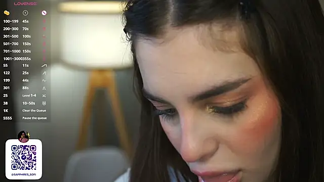 LauraHansil live sex cam