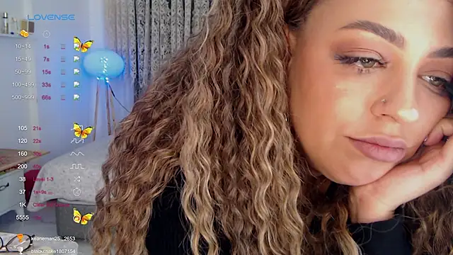 _Just_a_queen_3 live sex cam