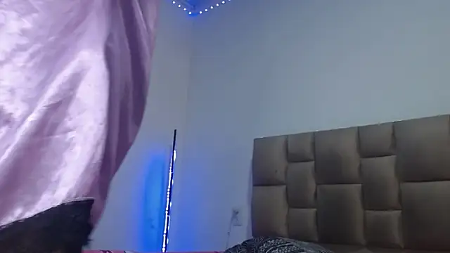 Kristynsmith live sex cam