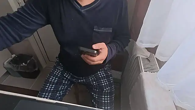 TigerOne19's cam snapshot