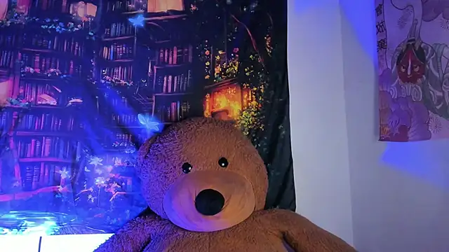 LailaCatt's Stripchat show and profile