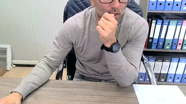 Evasionee live sex cam