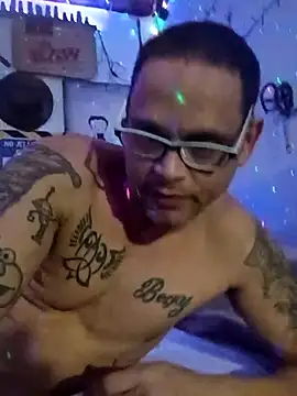 Buffshagswell live sex cam