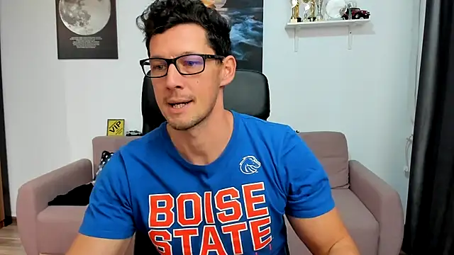 BrutusK08 live sex cam