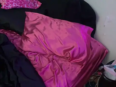 ChrryFoxx live sex cam