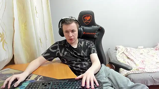 iliaskrislove live sex cam