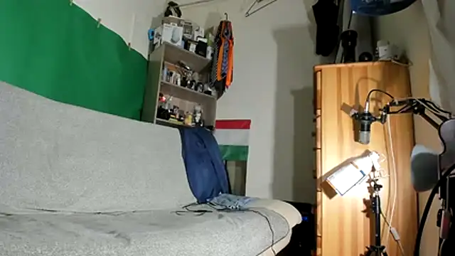 viraglaci18@xh live sex cam