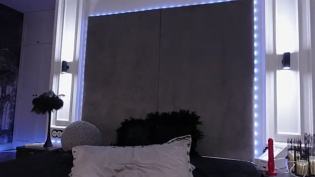 mila_blvck live sex cam