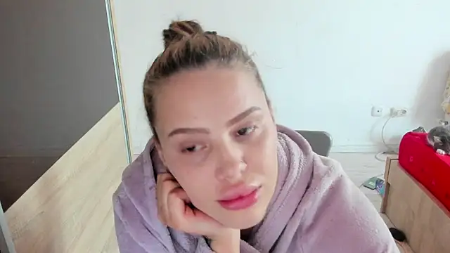 Ellyslimdoll live sex cam