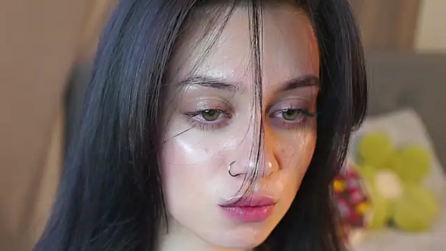 MarvisKuhIo live sex cam