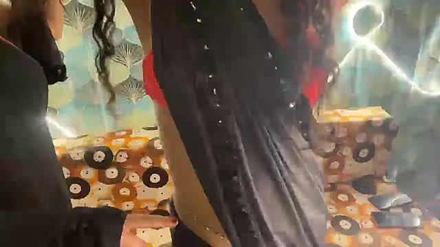 shuhana_ live sex cam