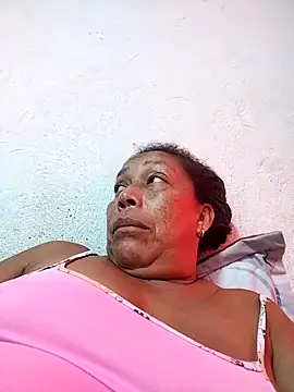 Naomi-Mature live sex cam