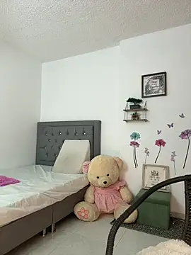 Kay_LustyWife live sex cam