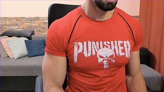 HotHunkTrainer live sex cam