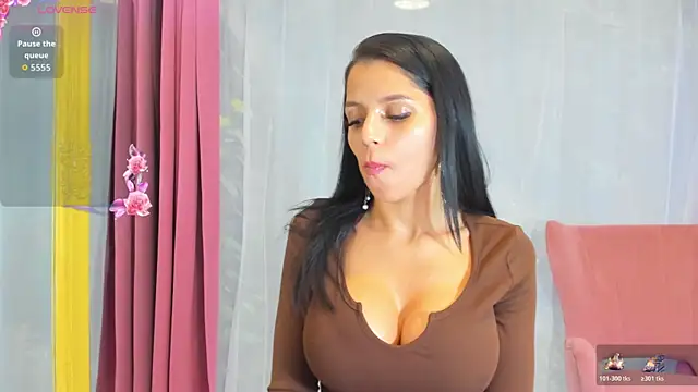 Sarabecker live sex cam