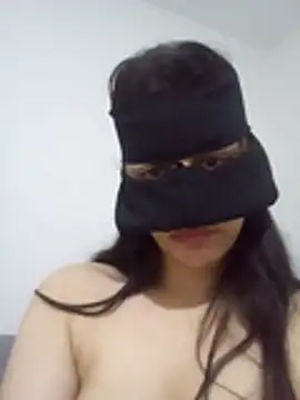 yassmin-- live sex cam