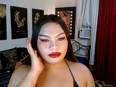 TSbrianaHugeCock's cam snapshot