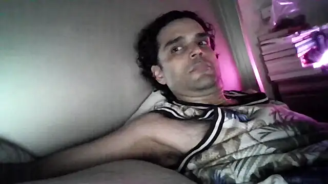 MarineSpun69's cam snapshot