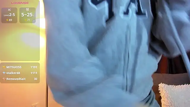 AmiliYan live sex cam