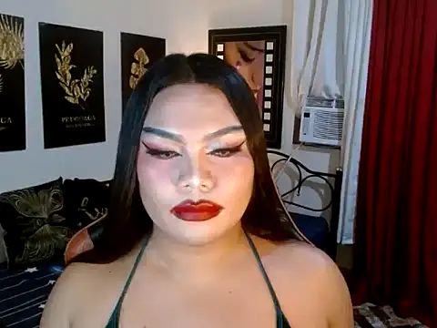 TSbrianaHugeCock's cam snapshot