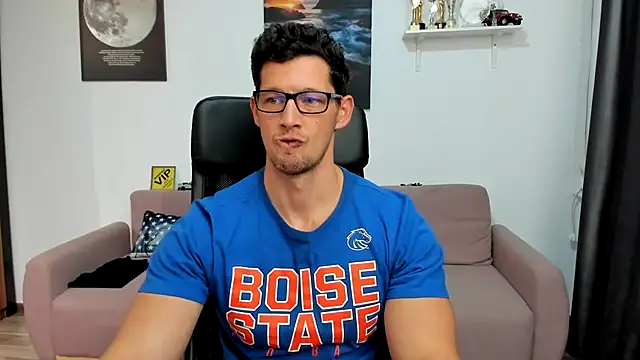 BrutusK08's cam snapshot