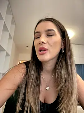 HotXMom live sex cam