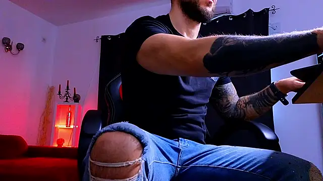 MightyAaron66's cam snapshot