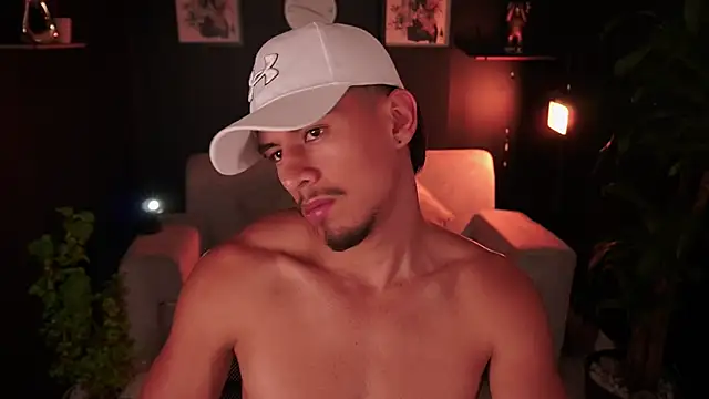 Aaronfox_x live sex cam