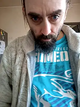 teekoine1's cam snapshot