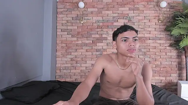 adam_piarse01 live sex cam