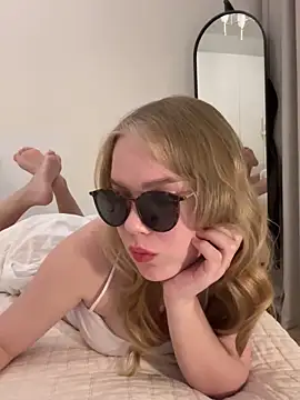 Little_Forest_ELF live sex cam