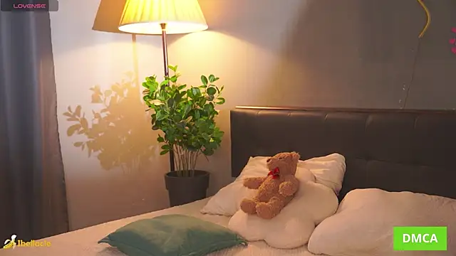 Bellacle live sex cam